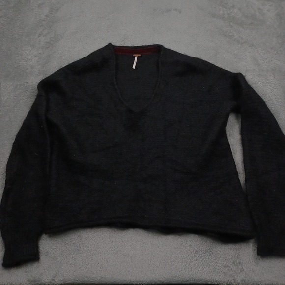 Free People Sweaters - Free People‎ Sweater Womens Large Black V Neck Alpaca Blend Pullover Preppy
